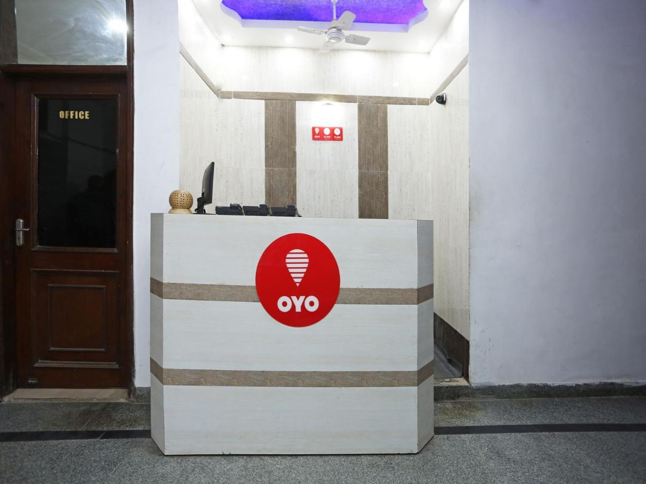 Oyo 472 Hotel Sareen New Delhi Exteriör bild