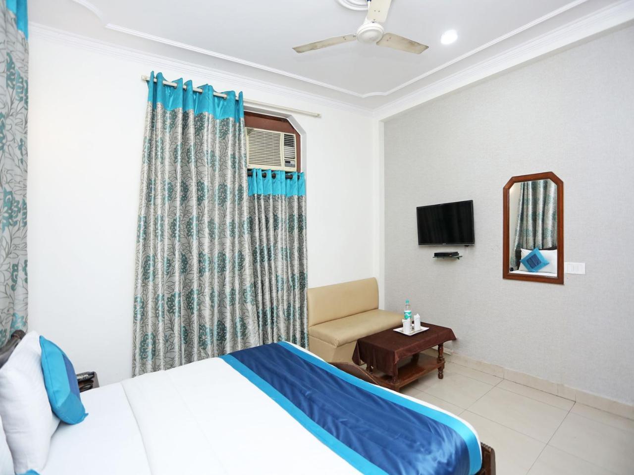 Oyo 472 Hotel Sareen New Delhi Exteriör bild