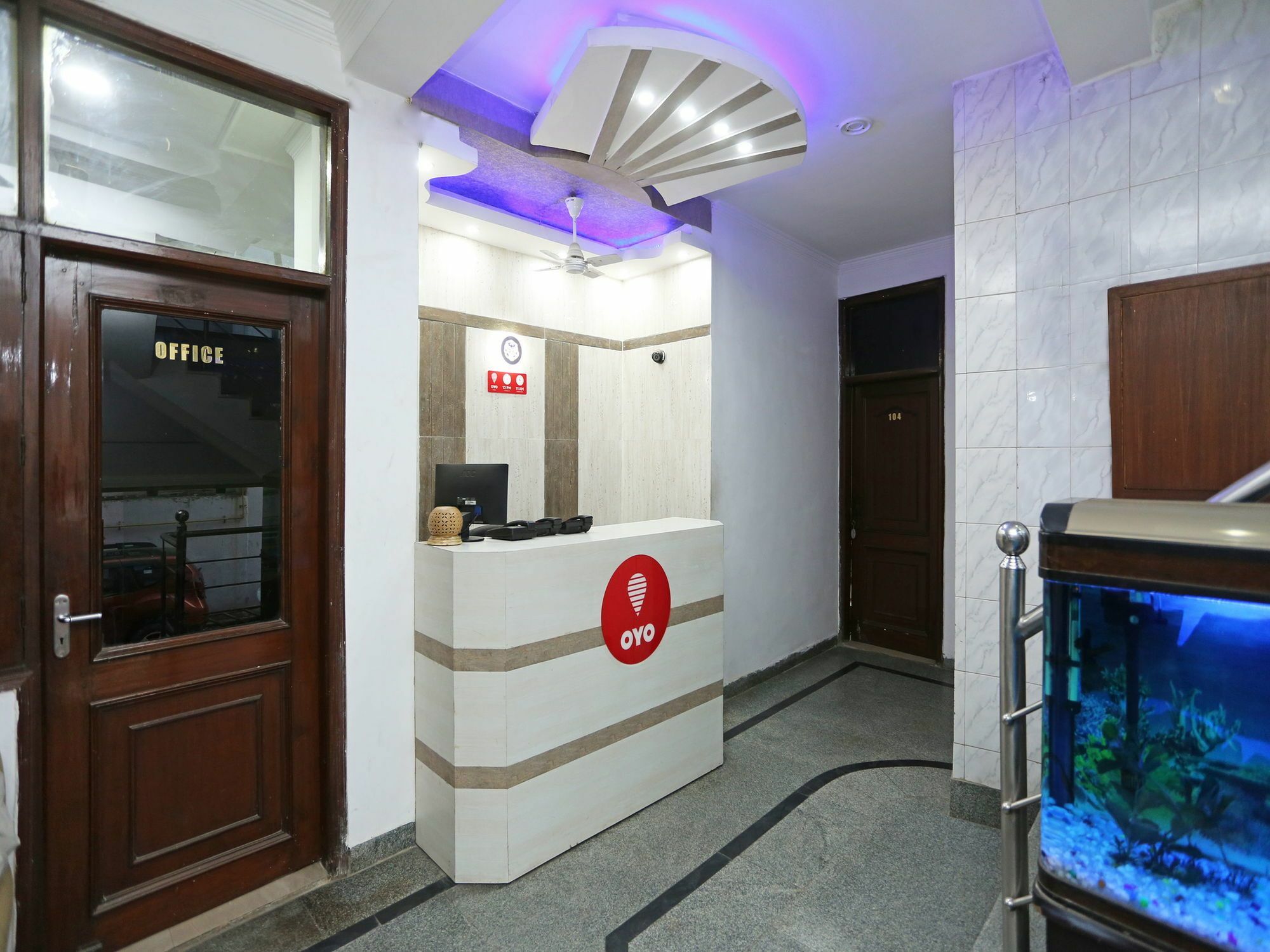Oyo 472 Hotel Sareen New Delhi Exteriör bild